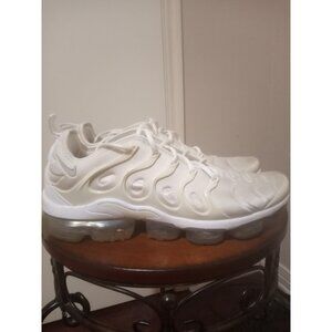 Nike Air VaporMax Plus Mens Size 11.5 White Platinum Running Sneakers 924453-100
